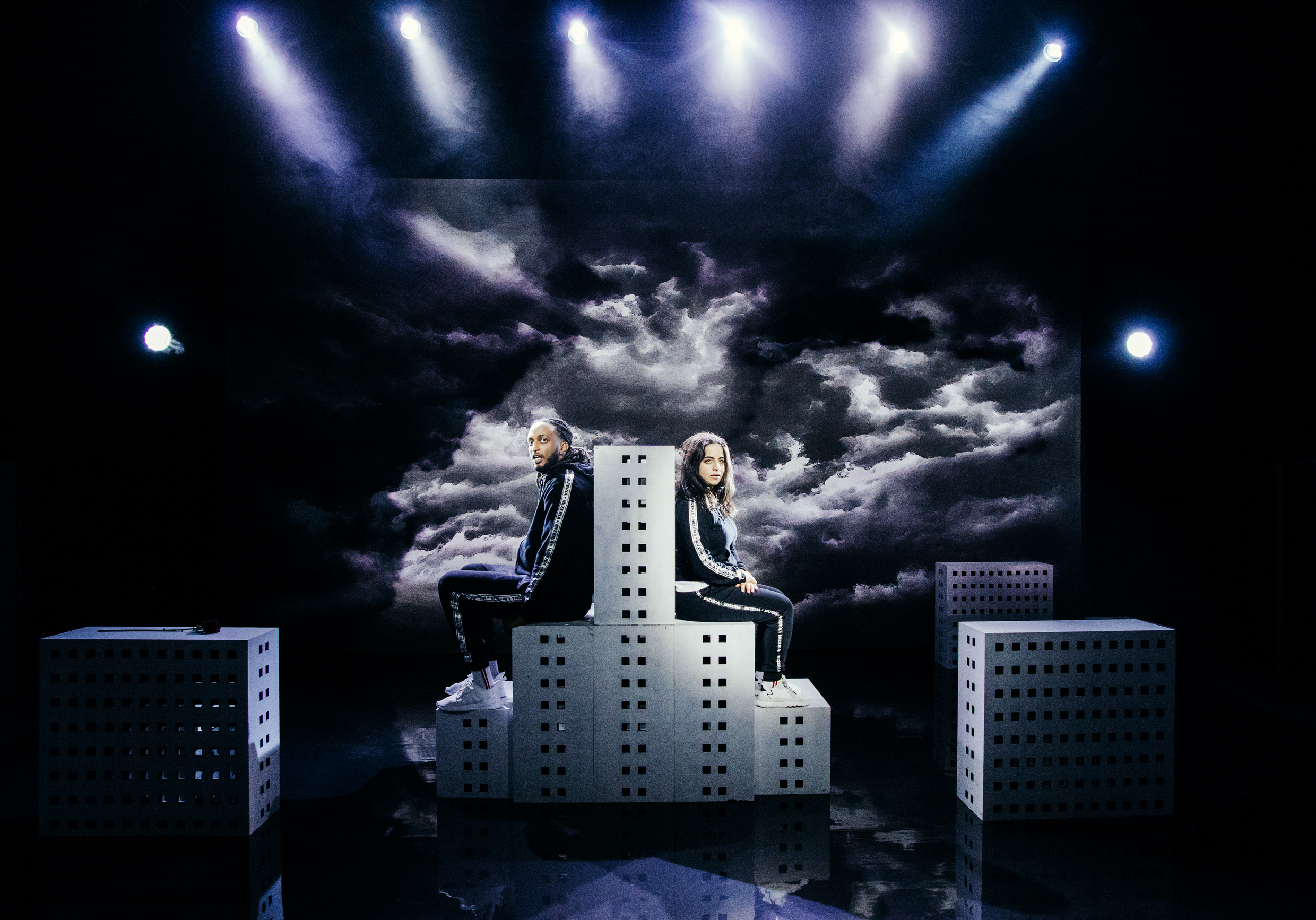 Scenbild från Mizeria