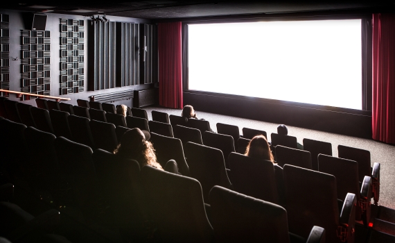 Publik i biografen Klarabiografen. 