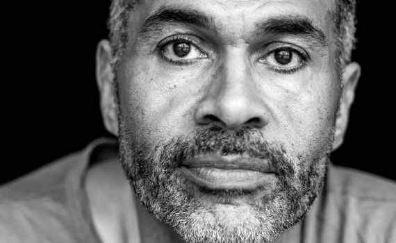 Porträttfoto på skådespelaren Peter Gardiner. 