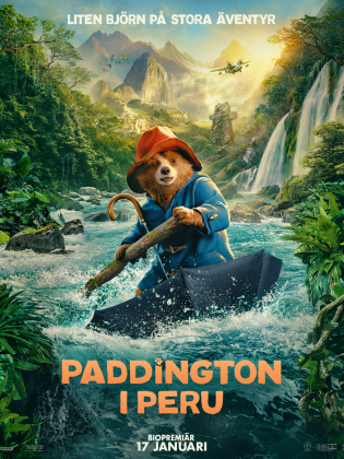 Affischen visar björnen Paddington iförd sin ikoniska blå rock och röda hatt. Han paddlar i en flod med ett paraply som båt, omgiven av grönskande djungel och forsande vattenfall. I bakgrunden syns Machu Picchu, ett flygplan och bergstoppar i dimma. Överst står texten "Liten björn på stora äventyr" och nederst "Paddington i Peru" i orange text samt premiärdatumet "17 januari."
