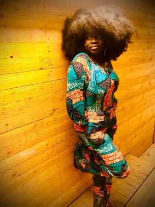 Clarisse Muvemba lutad mot en trävägg